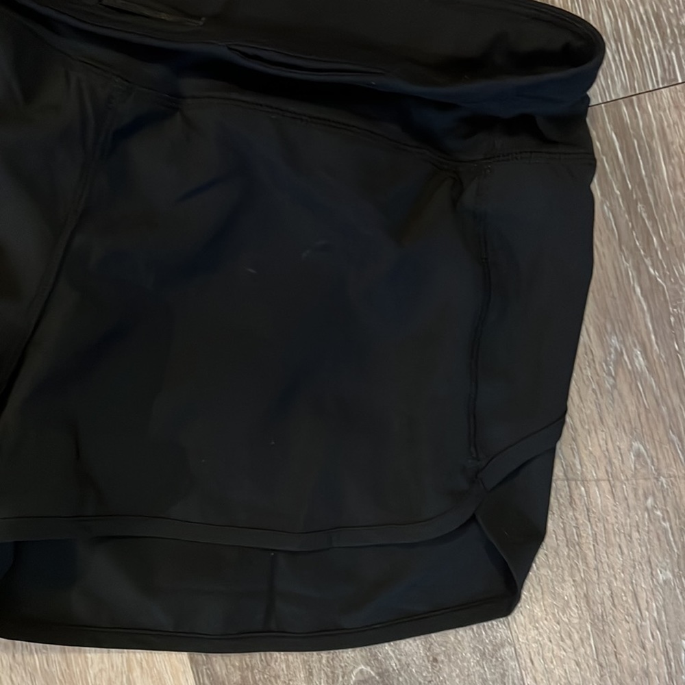 Workout shorts - Picture 3 of 5